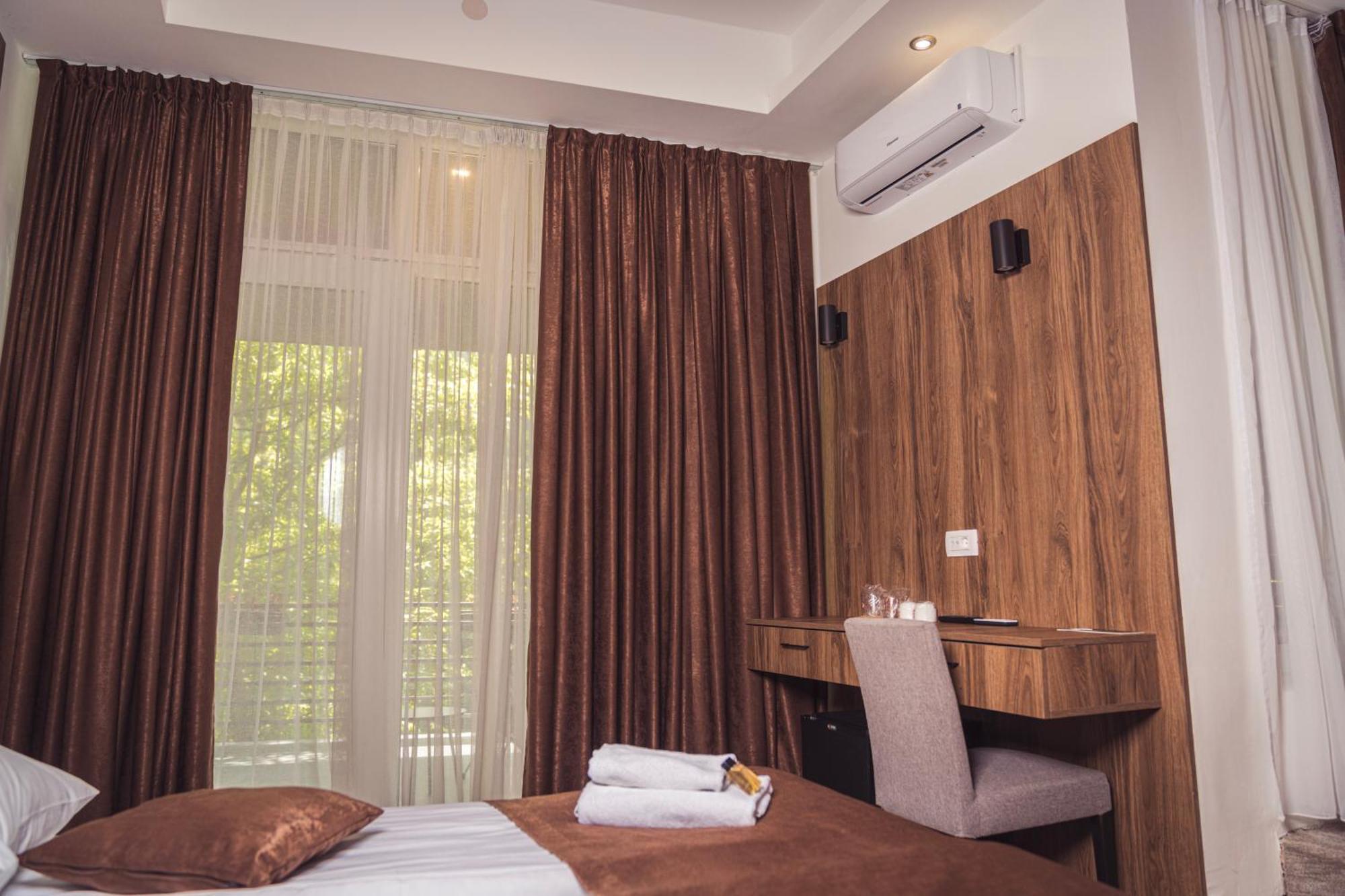 Bihać Hotel Tazz - River Front Oasis Collection מראה חיצוני תמונה